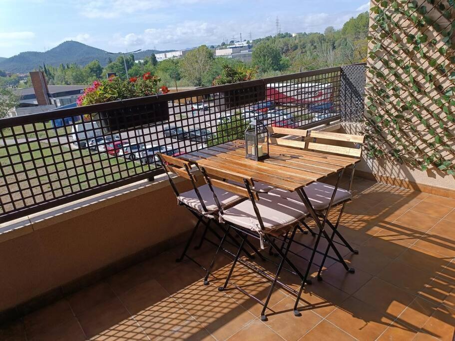 Ferienwohnung Duplex Con Piscina En Rubí Exterior foto